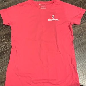 Women’s Browning T-shirt. Size small. Pink with gold flag.